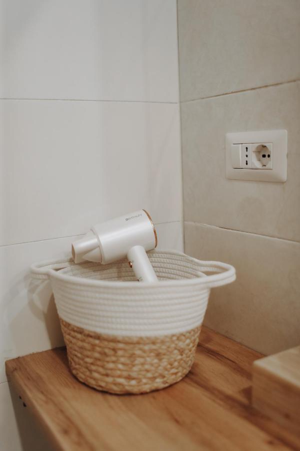 Insieme Suites Napoli Bagian luar foto