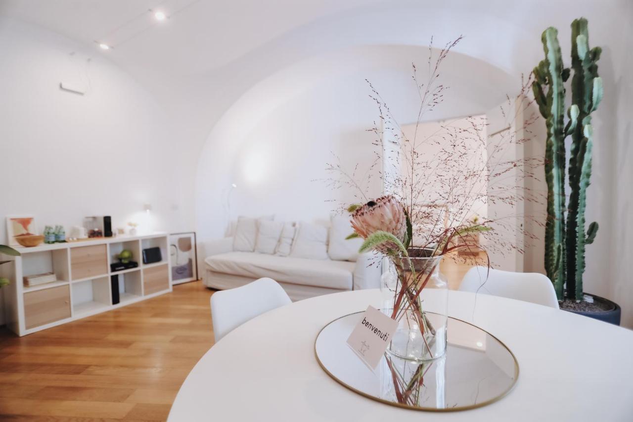 Insieme Suites Napoli Bagian luar foto