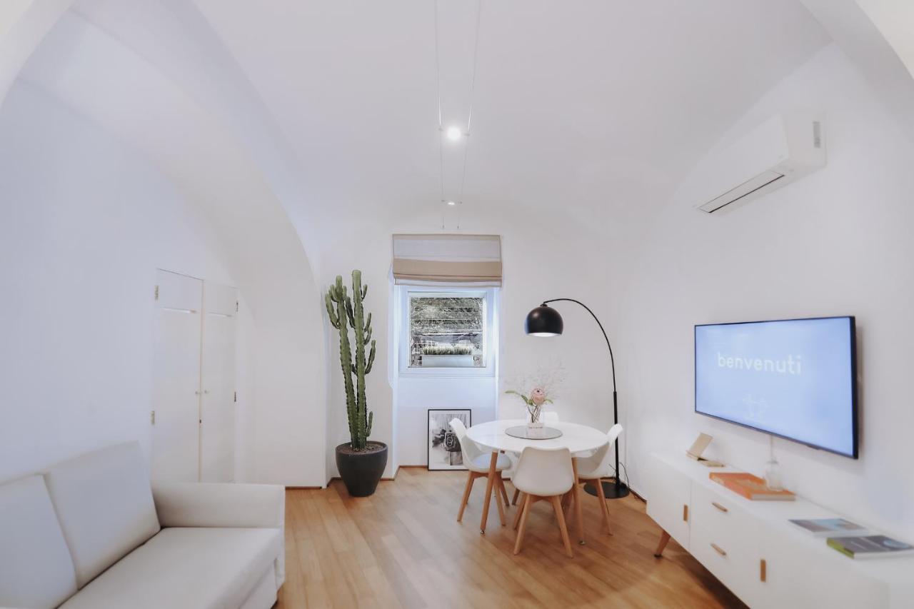Insieme Suites Napoli Bagian luar foto